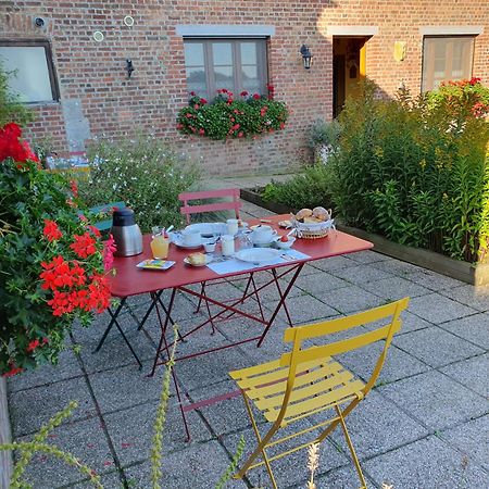 Les Mout'Anes Bed and Breakfast Saint-Hilaire-sur-Helpe Eksteriør billede